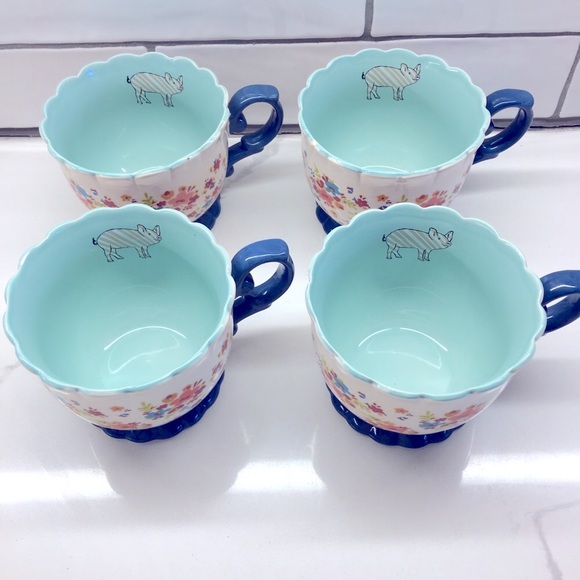 💯SOLD💯Urban market vintage style coffee or soup mugs. Four piece set - Picture 2 of 9